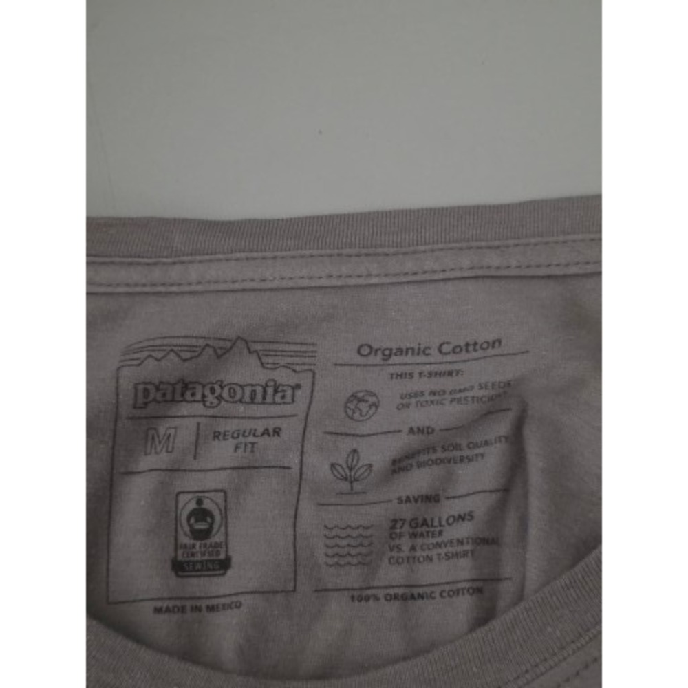 Patagonia Organic Cotton Graphic T Shirt Mens Size Medium Bison Landscape Casual - Picture 3 of 8